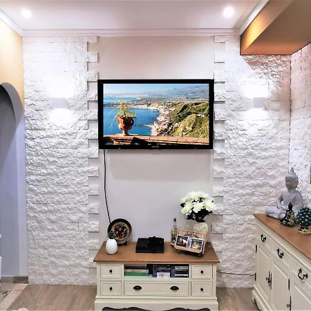 Casa Le Maioliche Apartment Giardini Naxos Ngoại thất bức ảnh