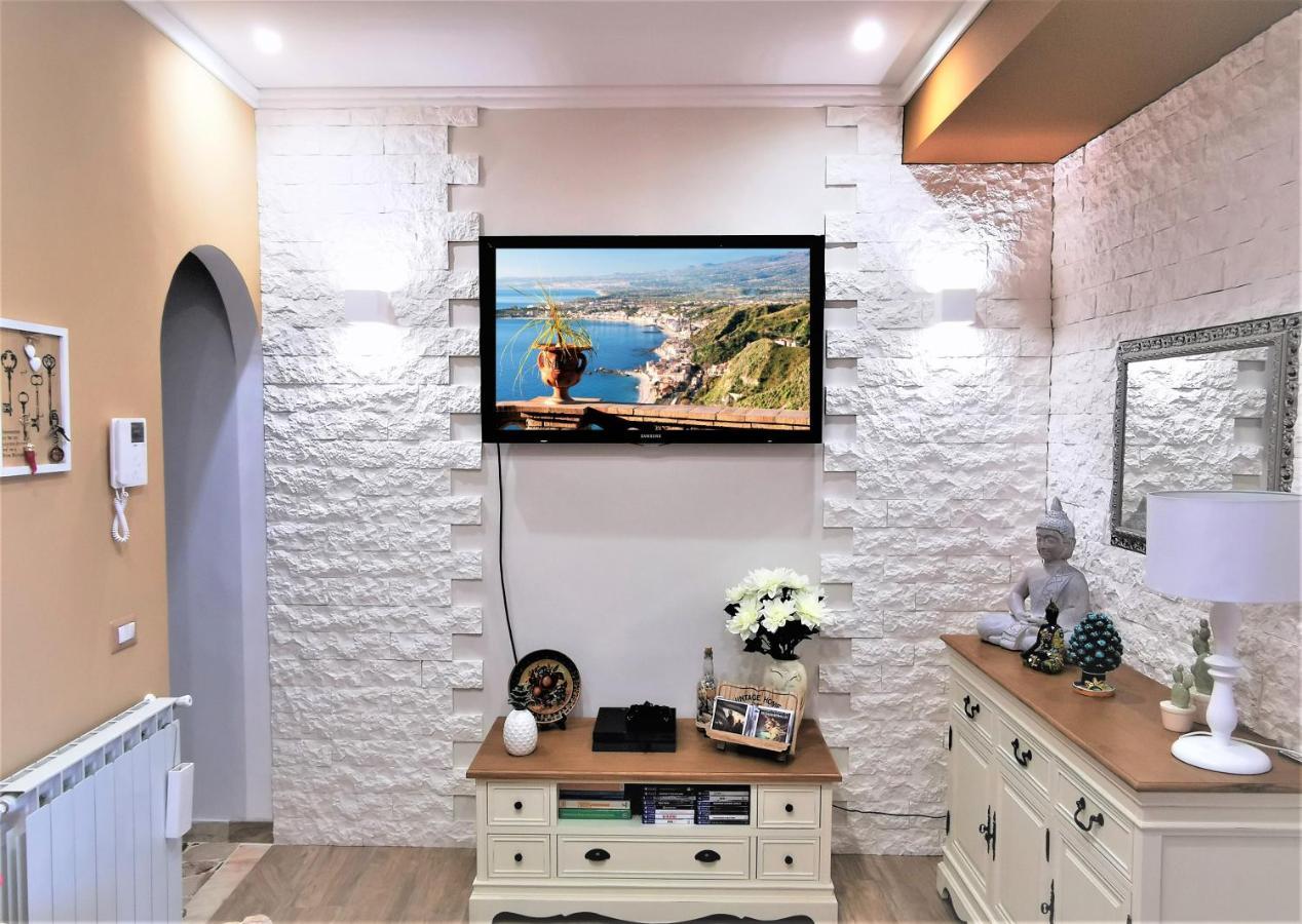 Casa Le Maioliche Apartment Giardini Naxos Ngoại thất bức ảnh