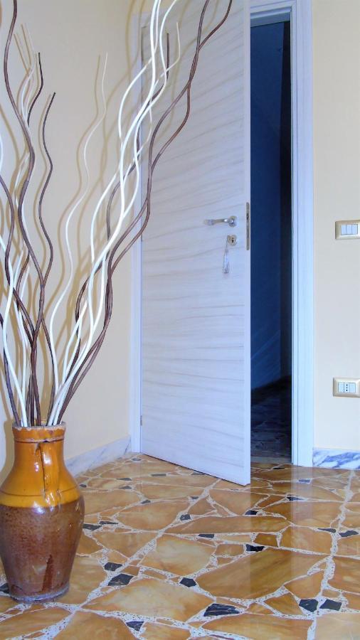 Casa Le Maioliche Apartment Giardini Naxos Ngoại thất bức ảnh